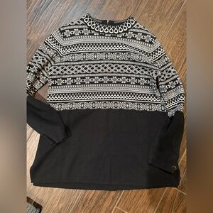 NorthStyle Black and White Patterned Crewneck Sweater